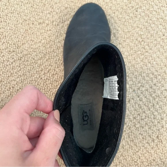 Ugg black ankle boots - Picture 6 of 7